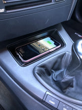 Load image into Gallery viewer, BMW E8x/E9x INDUKTIV Wireless Device Charging Unit

