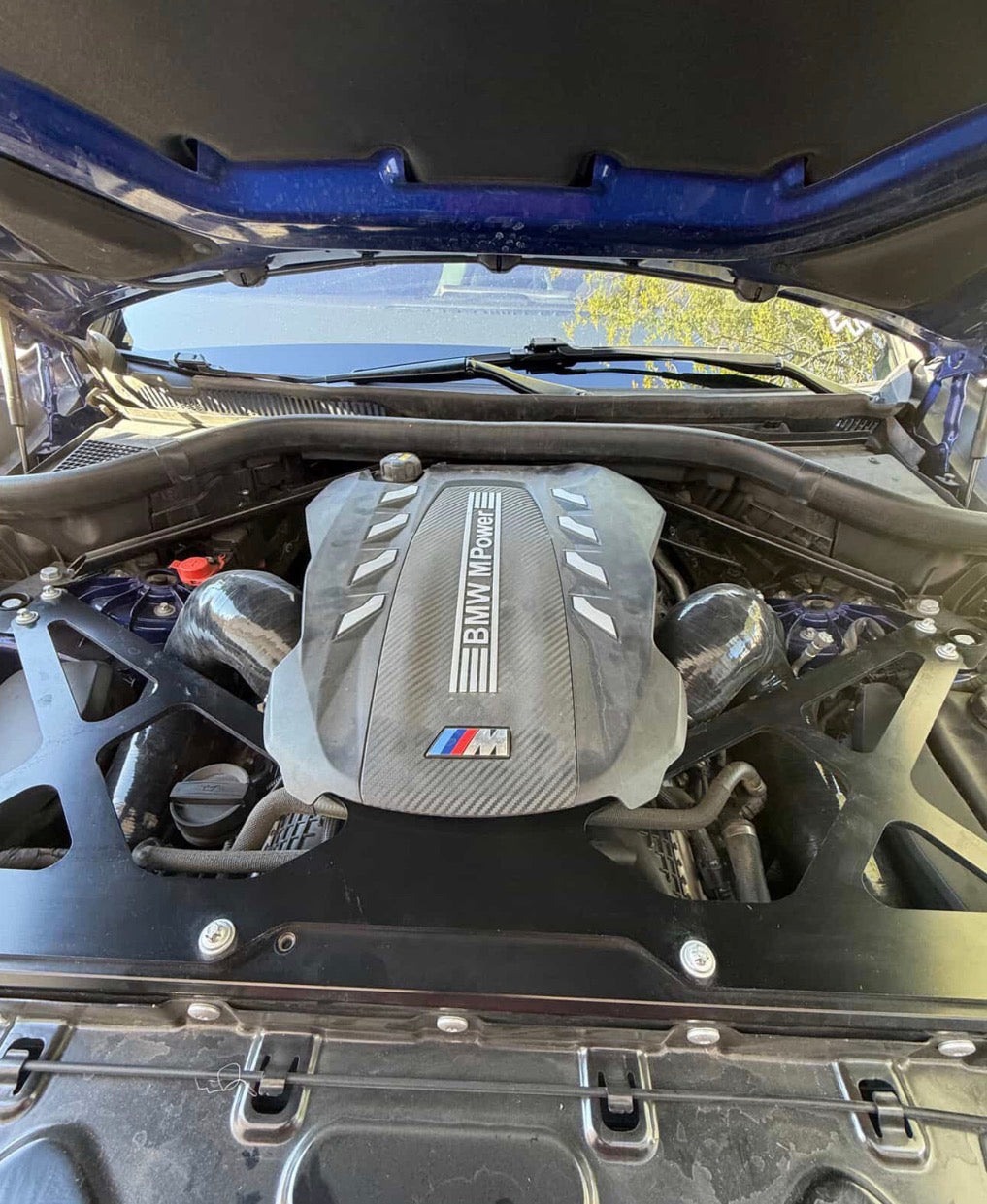 純正 エンジン エアインテークホース  X5 X6 X5M X6M MAD BMW X5M / X6M / M50i / M60i / XM Silicone Front Mount Intakes