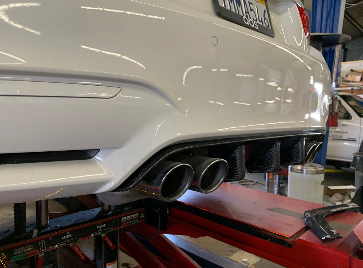 F8x M3/M4 Big Fin Performance Carbon Fiber Rear Diffuser
