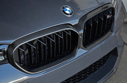 F90 M5 LCI AutoTecknic Replacement Dry Carbon Grille Surround