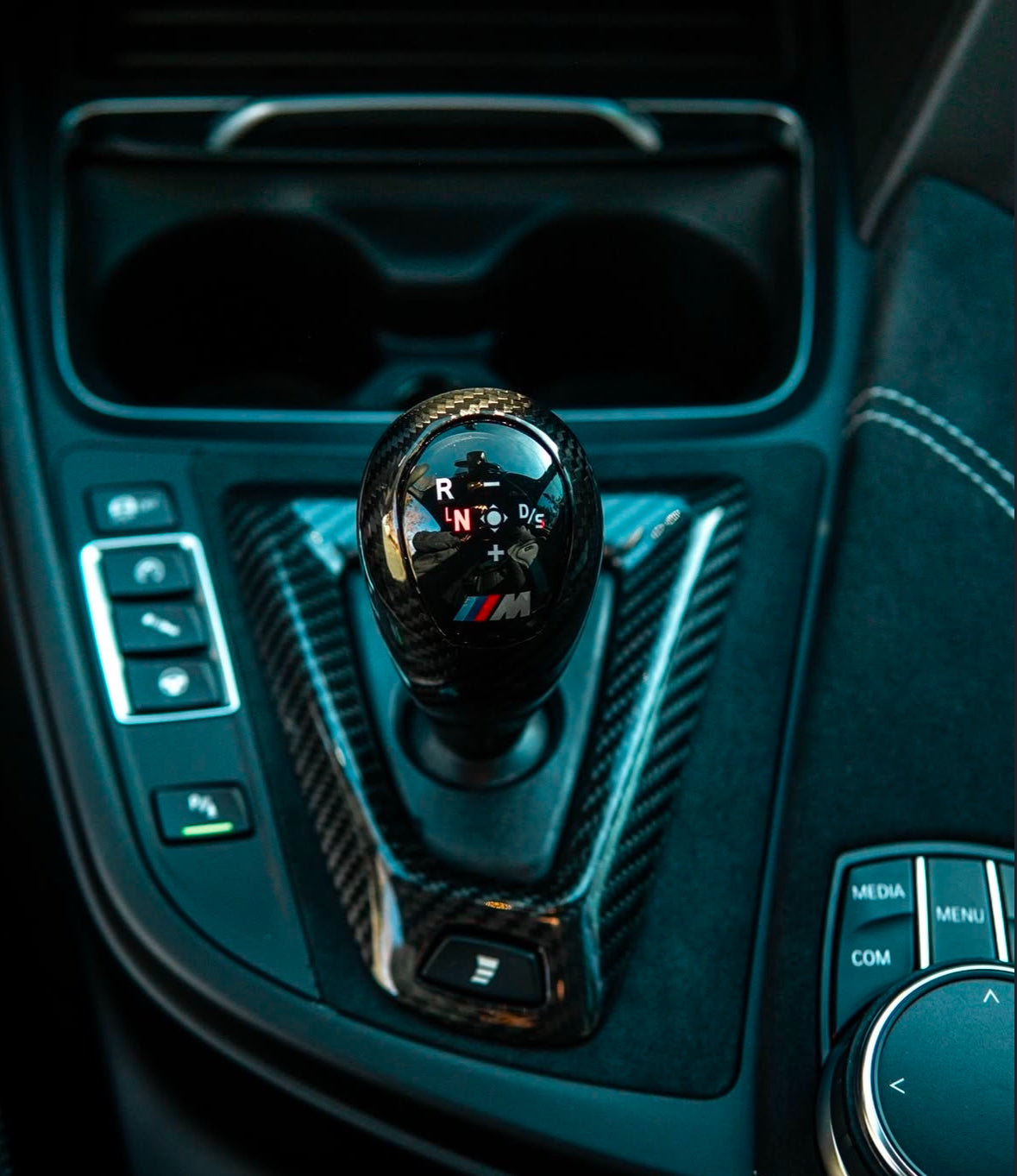 dct gear AutoTecknic F Series M DCT Carbon Fiber Gear Selector Trim – bmwmpower247