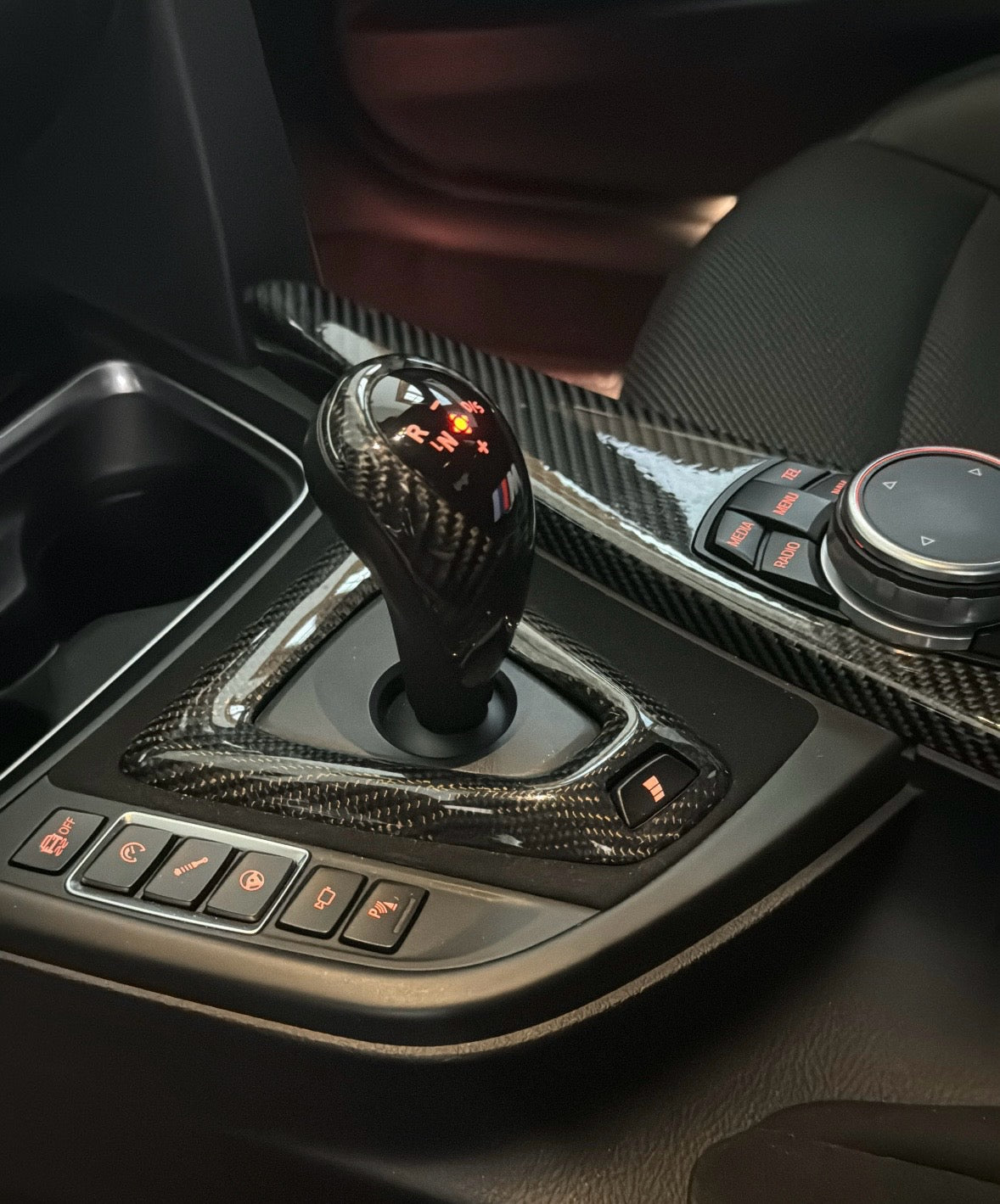 F8x M3/M4 Carbon Fiber / Alcantara DCT Shift Console