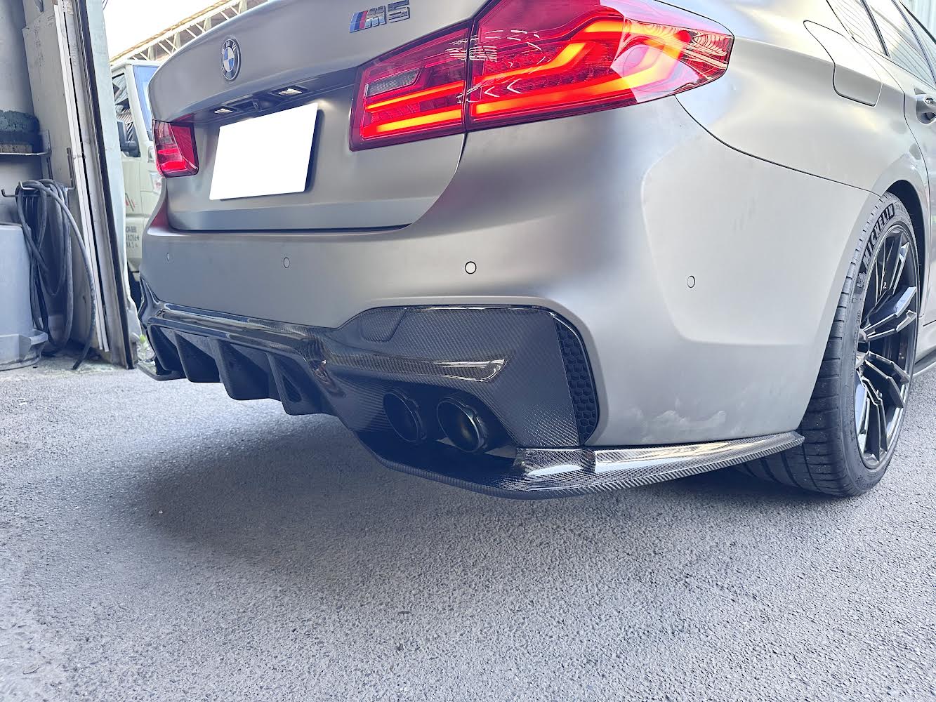 F90 M5 V3 Carbon Fiber Rear Diffuser