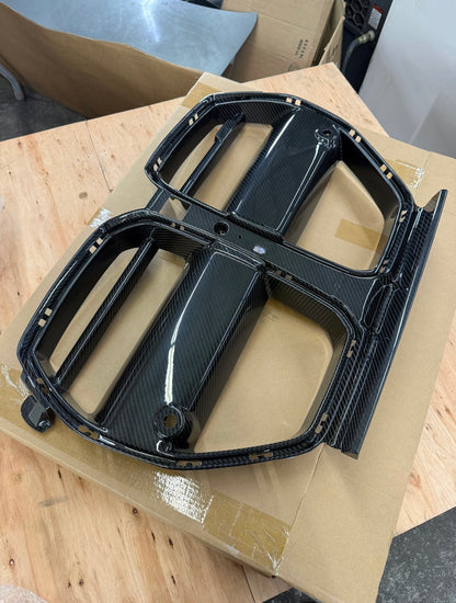 G8x M3/M4 1 Piece V Style Carbon Fiber Grill