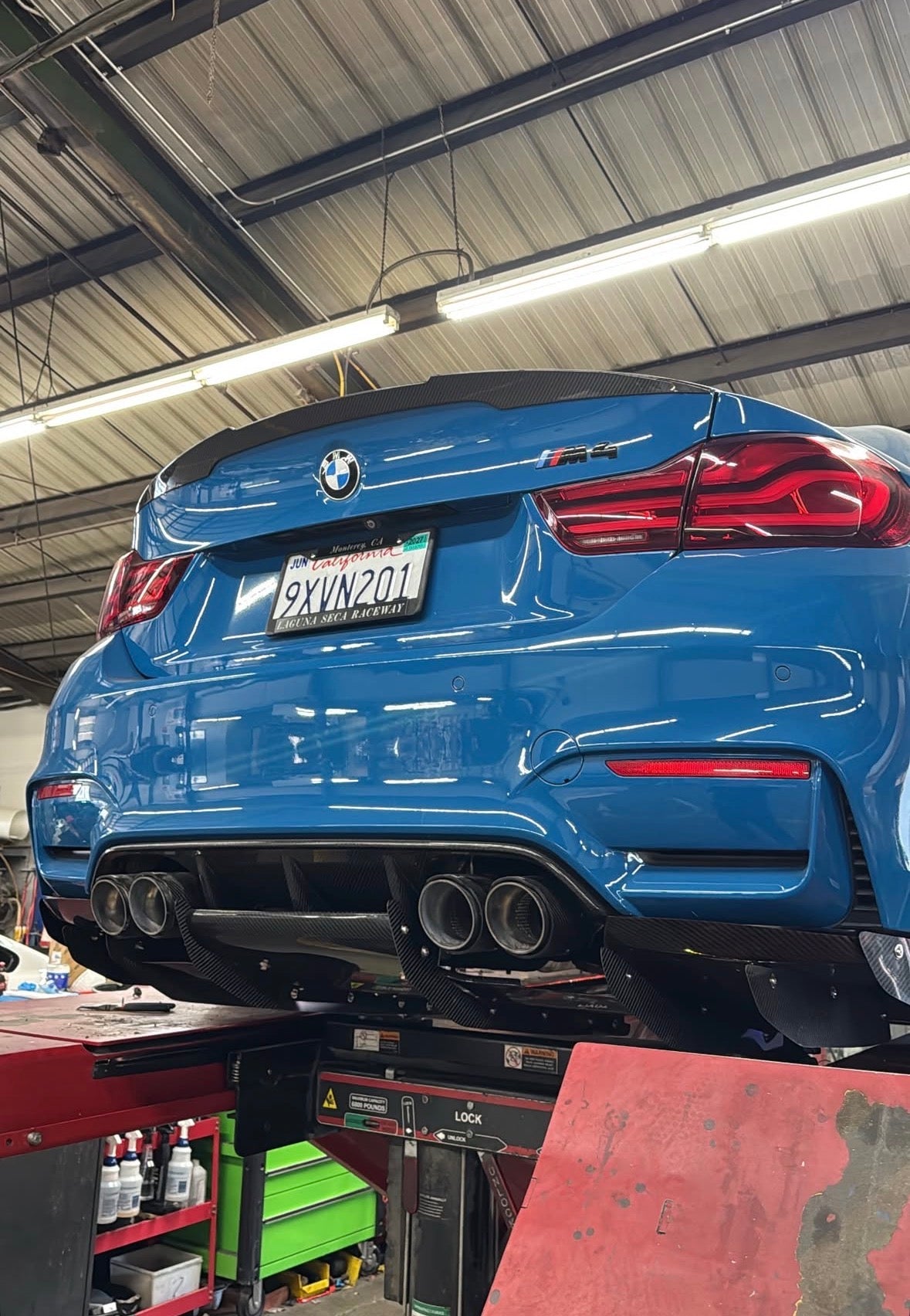 F8x M3/M4 2 Piece Carbon Fiber Diffuser