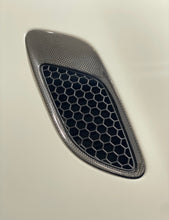 Load image into Gallery viewer, E9x M3 Autotecknic Carbon Fiber Hood Vents

