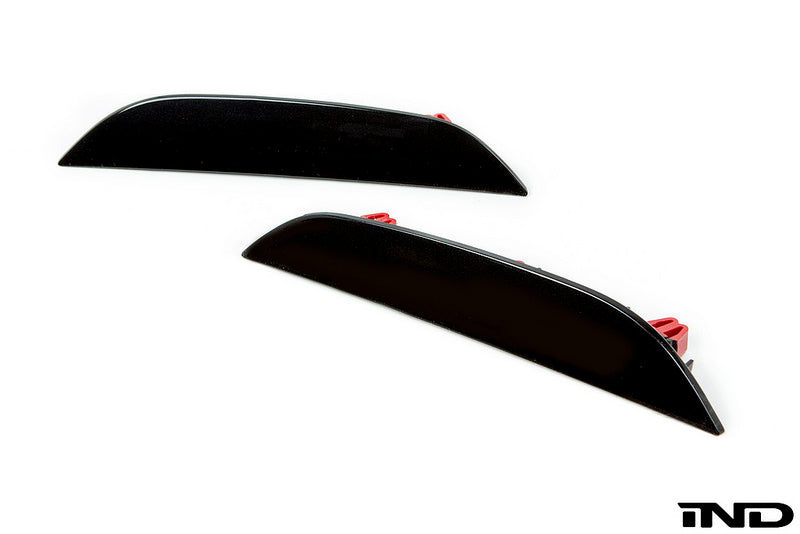 iND f90 m5 painted rear reflector set - iND Distribution