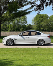 Lade das Bild in den Galerie-Viewer, KW Height Adjustable Spring Kit for BMW
