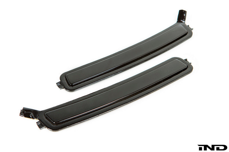 iND f90 m5 painted front reflector set - iND Distribution