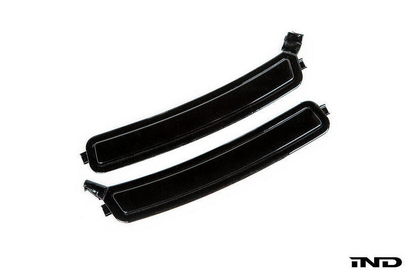iND f90 m5 painted front reflector set - iND Distribution