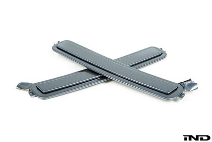 iND f90 m5 painted front reflector set - iND Distribution