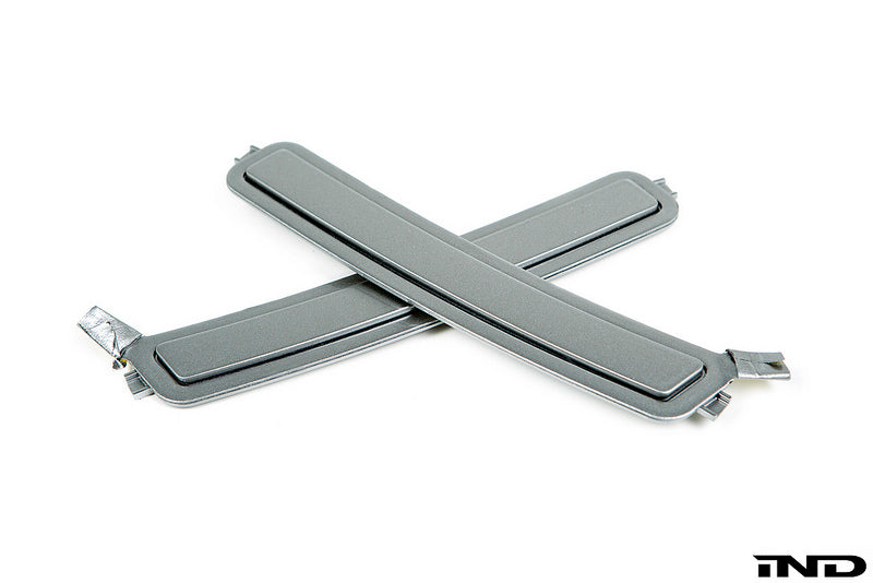 iND f90 m5 painted front reflector set - iND Distribution