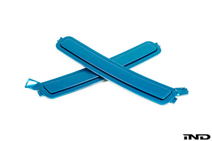 iND f90 m5 painted front reflector set - iND Distribution