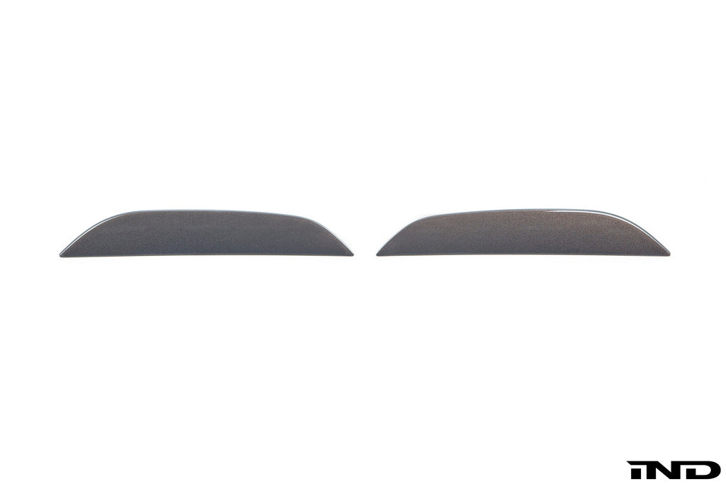 iND f90 m5 painted rear reflector set - iND Distribution