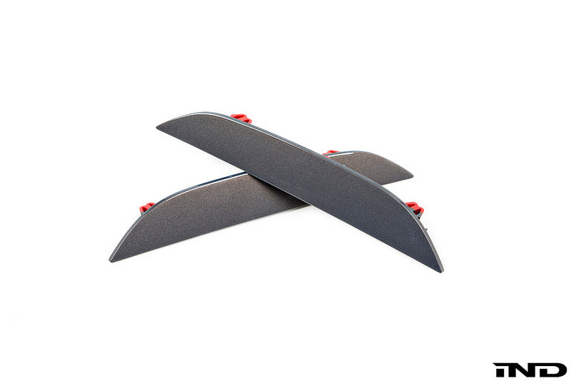 iND f90 m5 painted rear reflector set - iND Distribution
