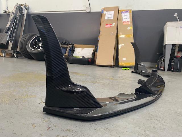 F8x M3/M4 Challenge Carbon Fiber Front Lip