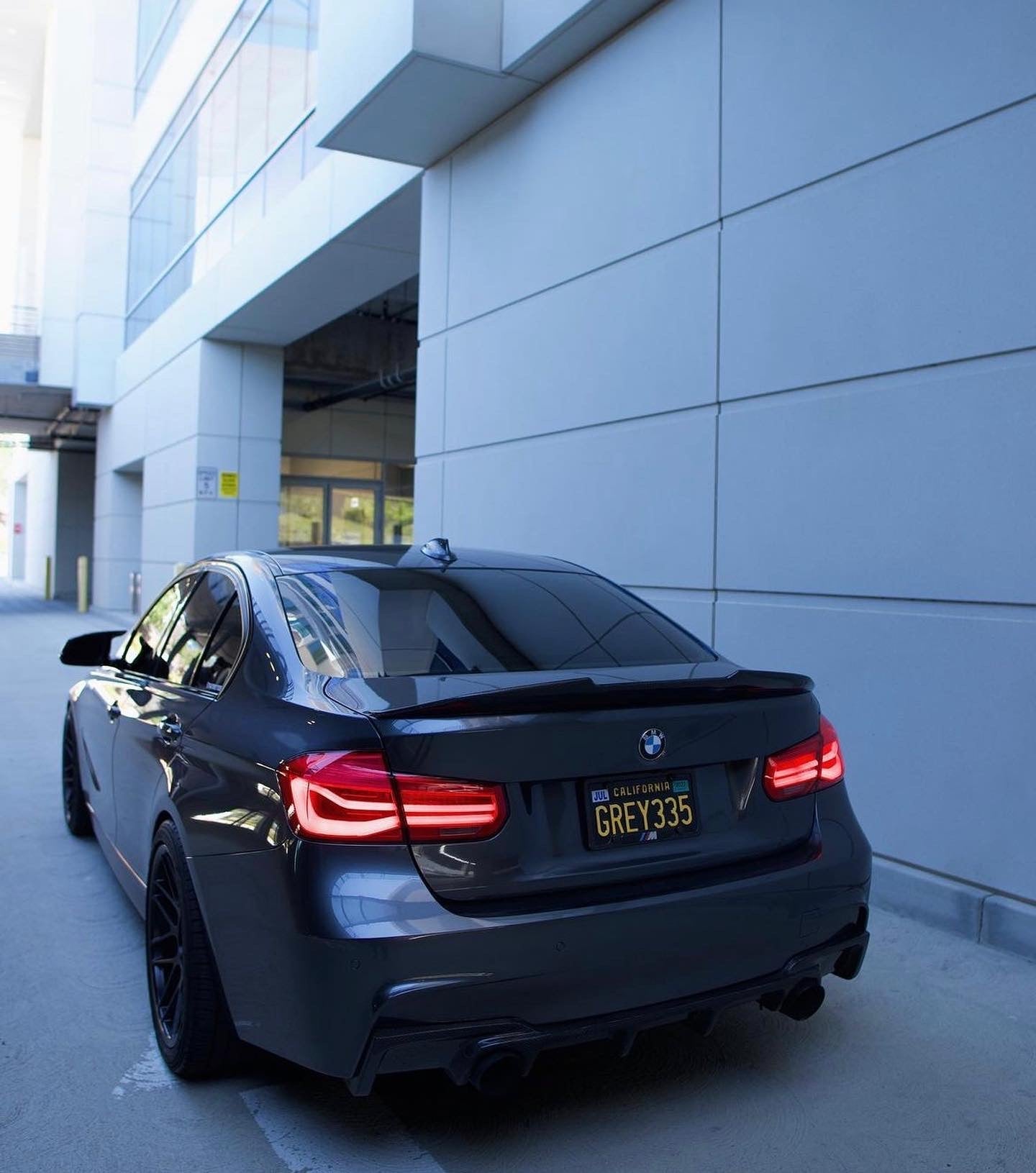 F30/F80 Carbon Fiber V2 Trunk Spoiler