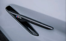 Load image into Gallery viewer, F90 M5 Carbon Fiber Fender Vents (Autotecknic)
