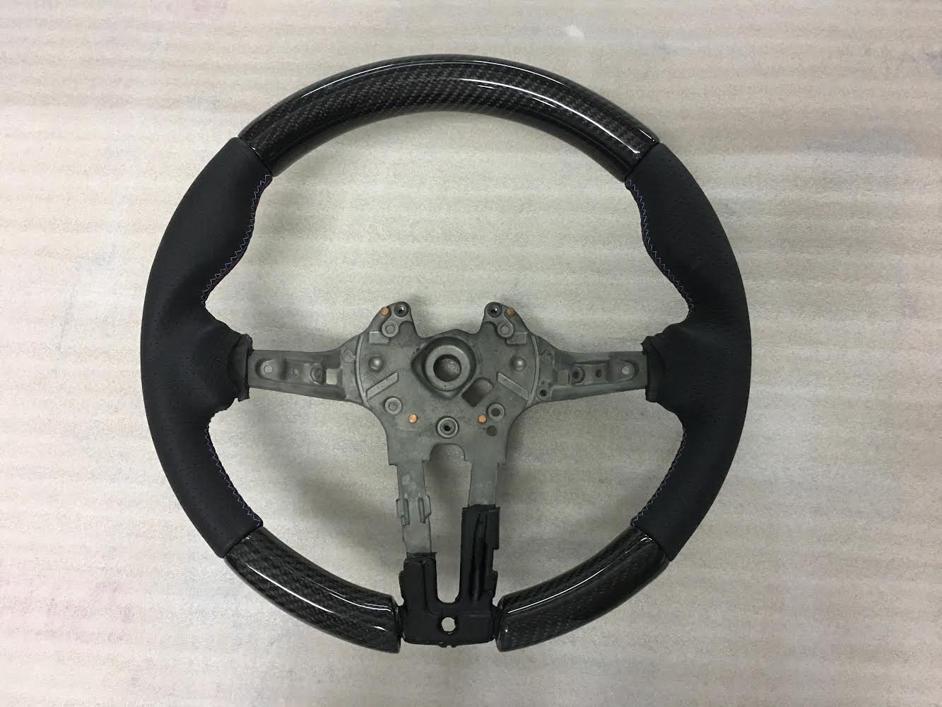 F Series Carbon Fiber/Leather Steering Wheel