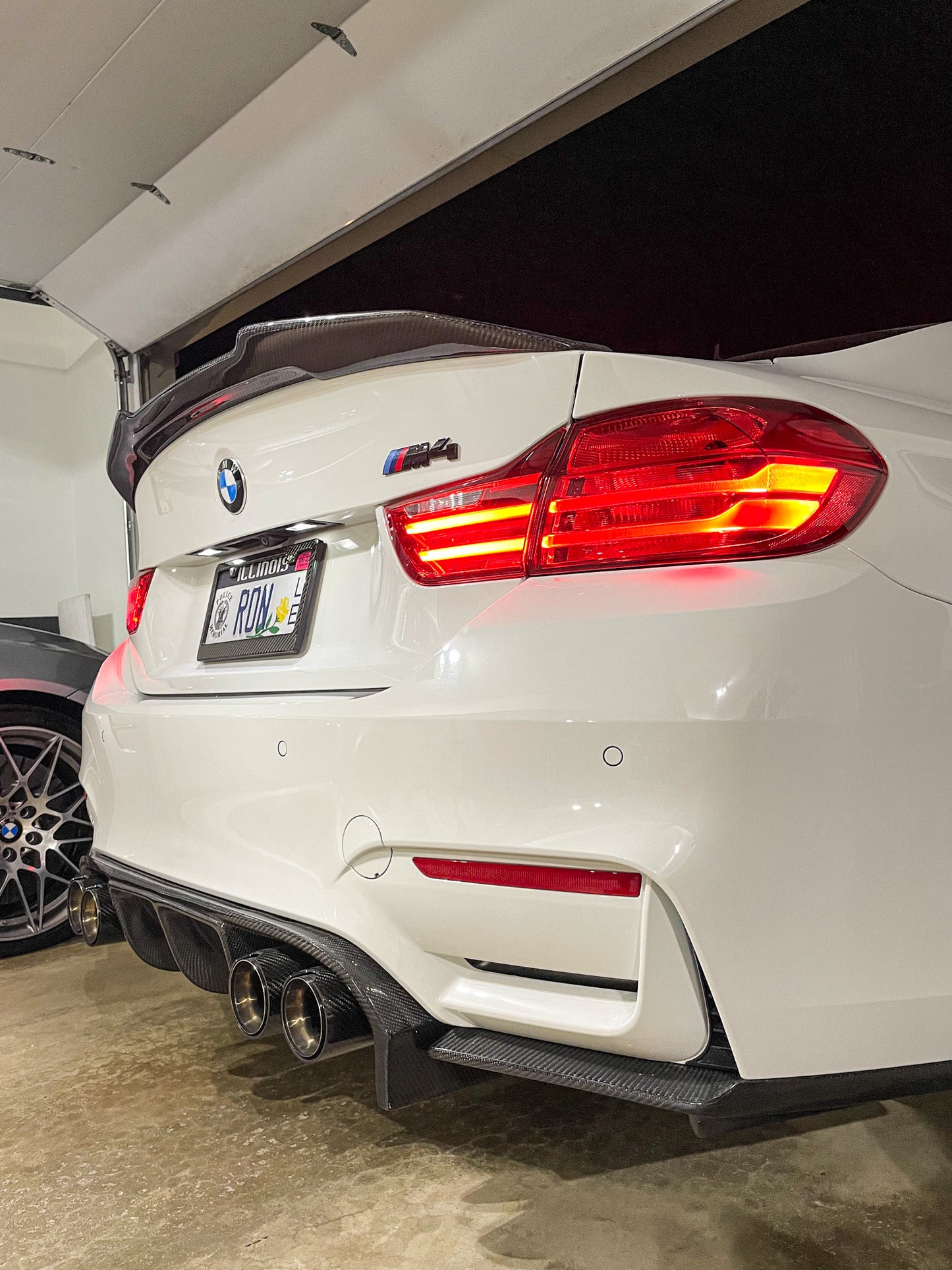 F82 M4 V2 Carbon Fiber Spoiler