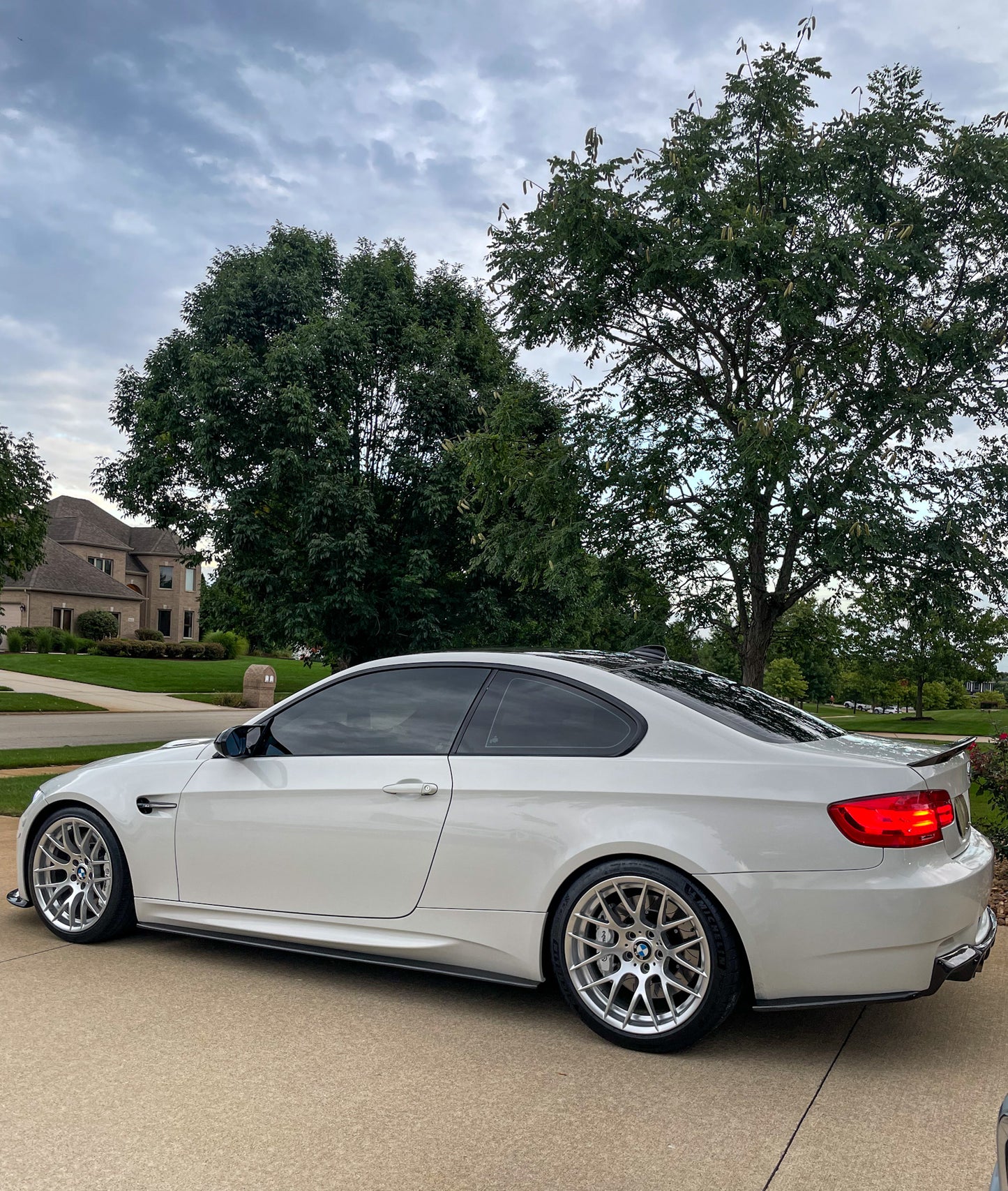 E92/E93 M3 ES Style Carbon Fiber Side Skirt Extensions